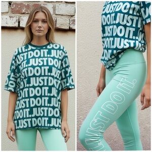 NWT NIKE JUST DO IT MATCHING SET WOMENS SIZE M TSHIRT LEGGINGS OUTFIT